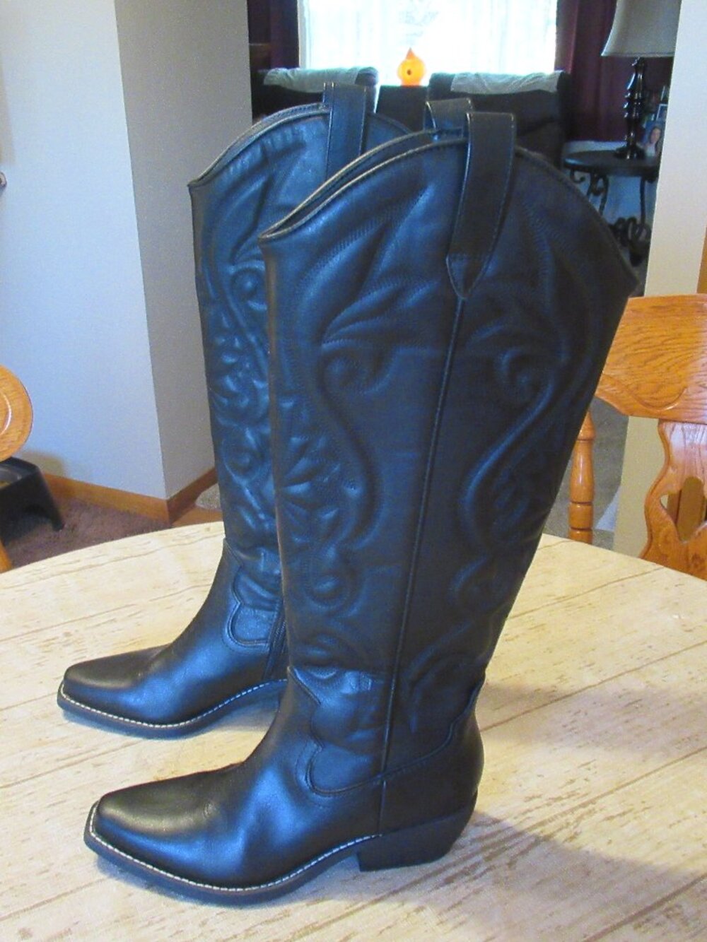Women's Tall Black Cowboy Boots - Size 6
